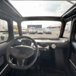Tableau de bord d'une Citroën AMI