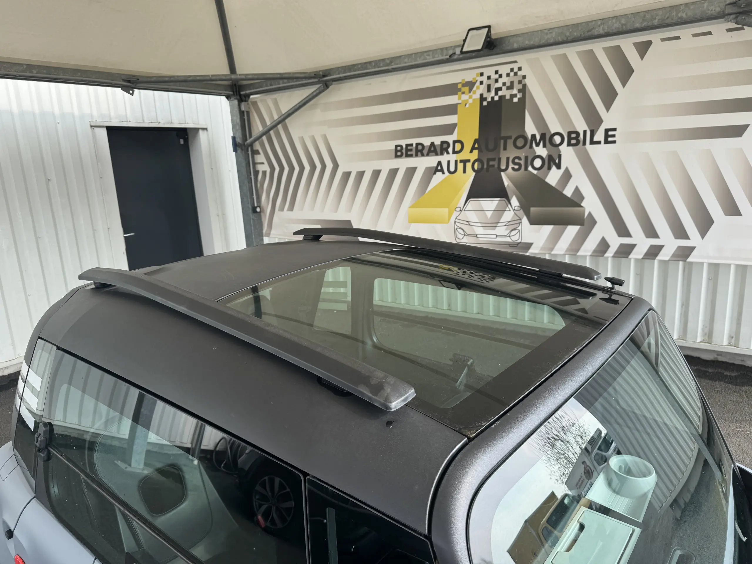 Toit d'une Citroën AMI