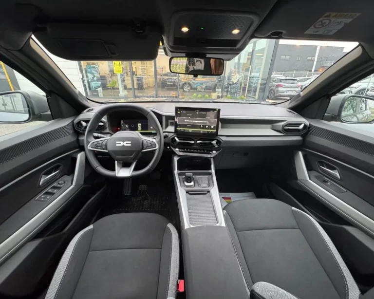 Intérieur du Dacia Bigster dans notre garage AutoFusion