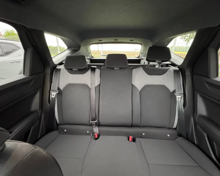 Banquette arrière Dacia Bigster dans notre garage AutoFusion