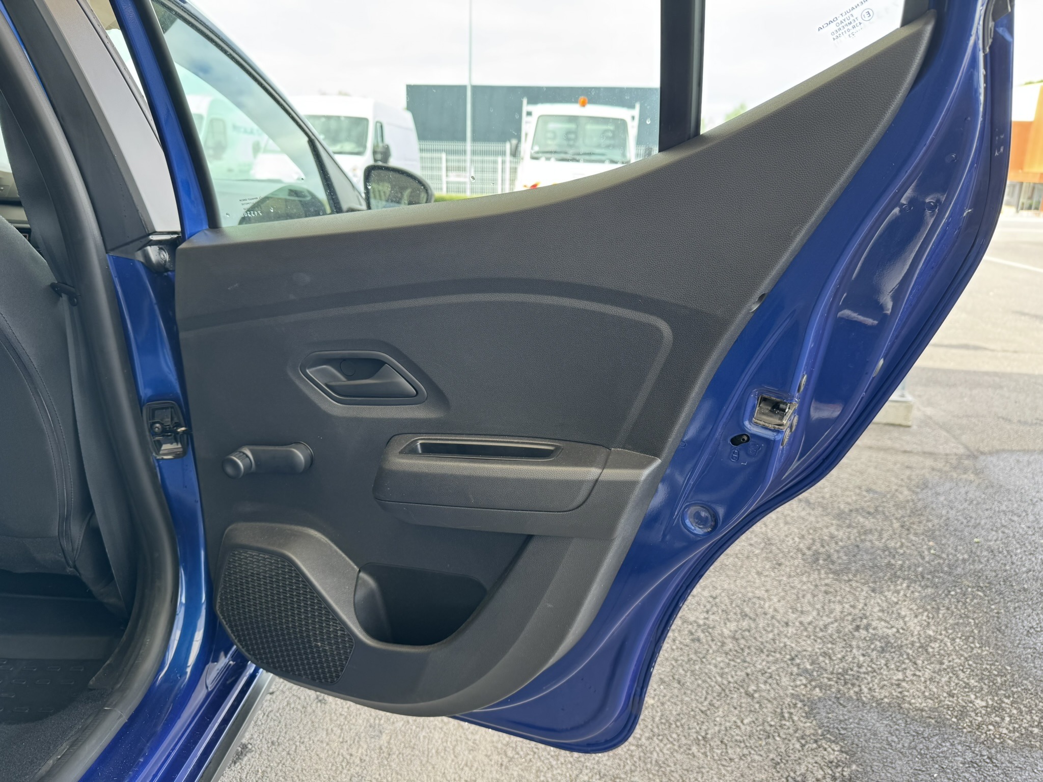 Passager arrière droit Intérieure portière d'une Dacia Sandero Stepway 3