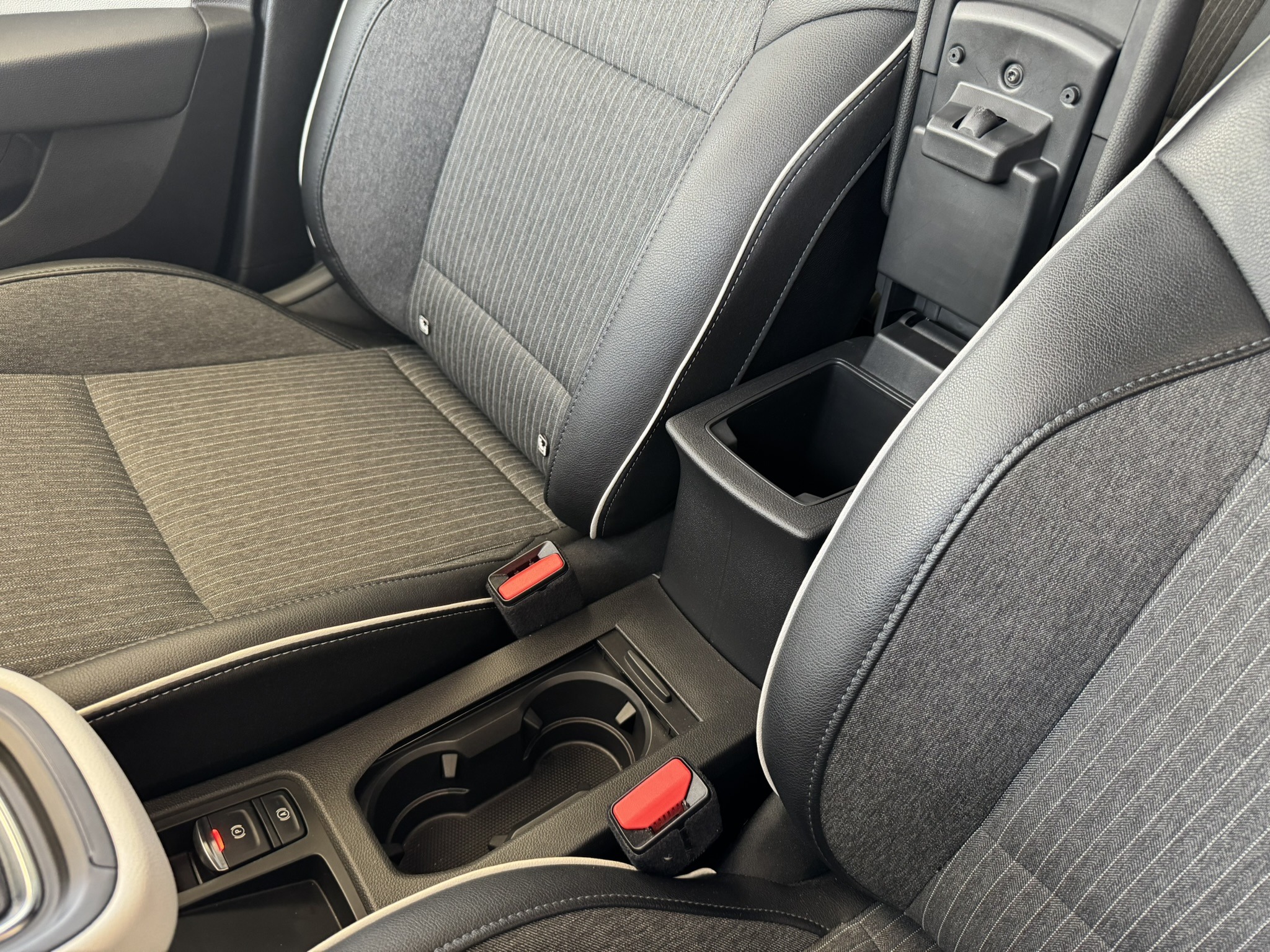 Rangements ouvert d'une Renault Clio 5