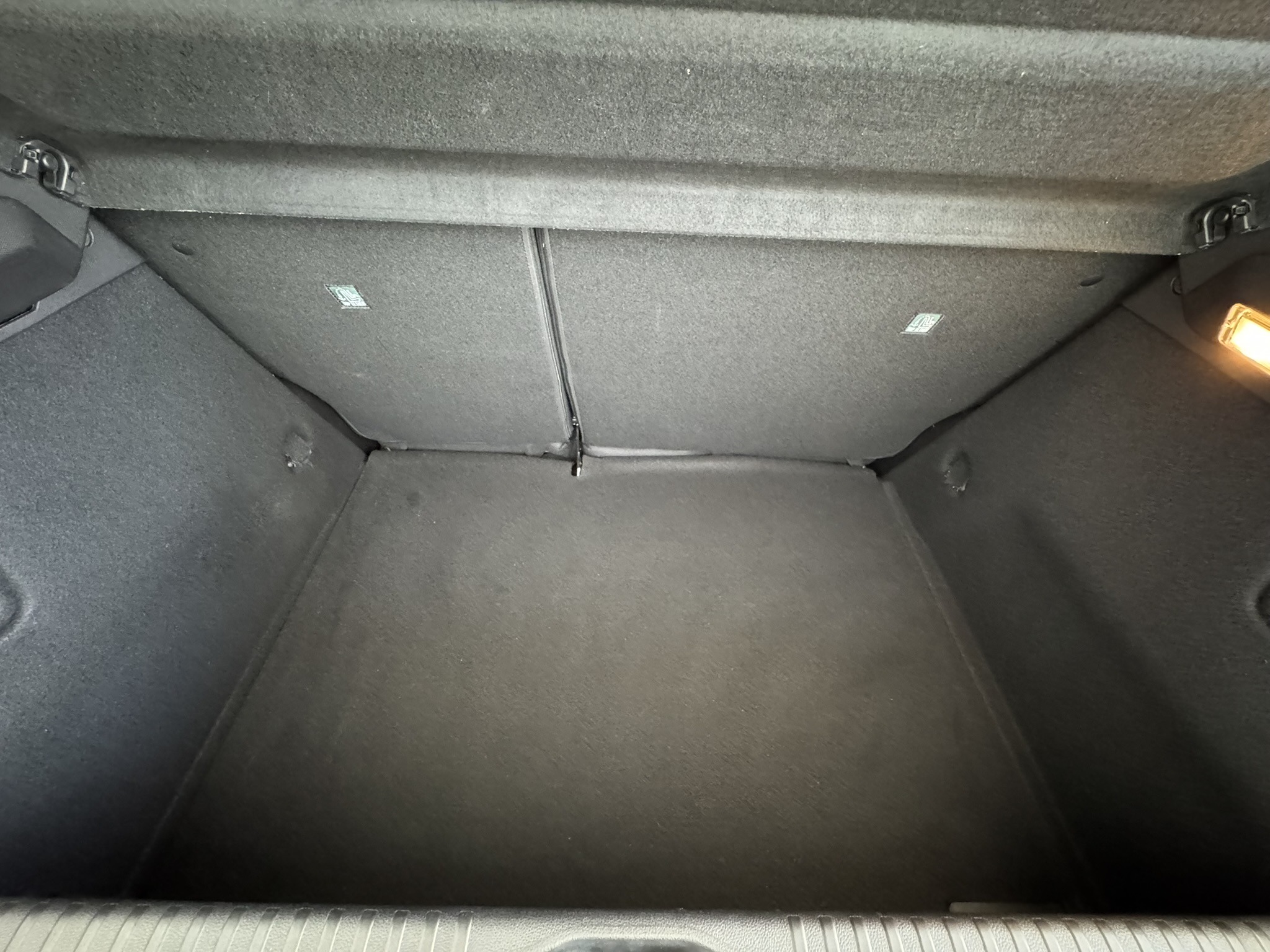 Intérieur coffre d'une Renault Clio 5