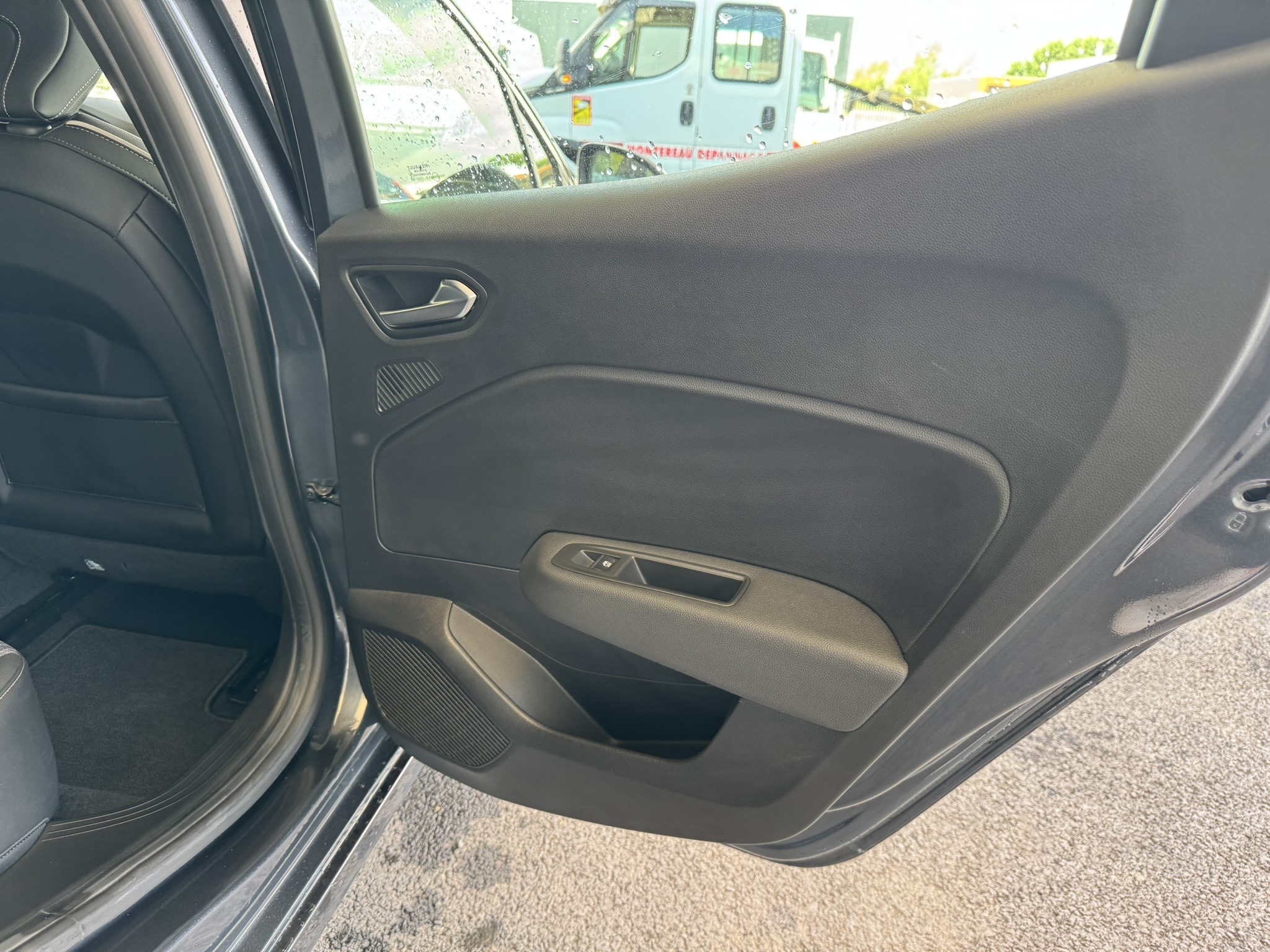 Passager arrière Intérieur portière d'une Renault Clio 5