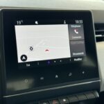 GPS sur l'écran de navigation d'une Renault Clio 5