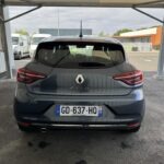 Arrière d'une Renault Clio 5 Gris