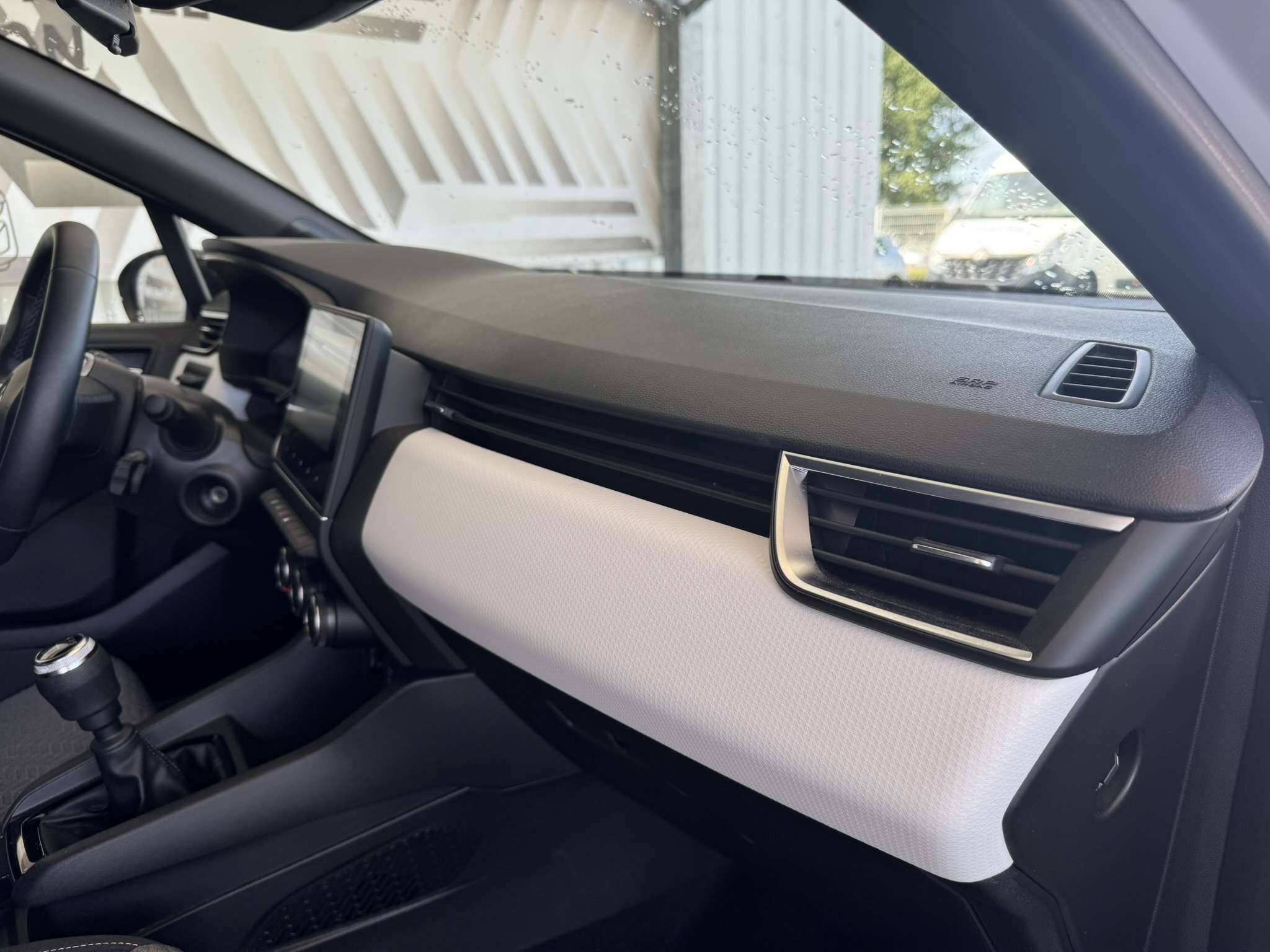 Tableau de bord d'une Renault Clio 5 limited