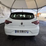 Arrière d'une Renault Clio 5 blanc