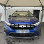 Face avant d'une Dacia Sandero Stepway 3 Bleu