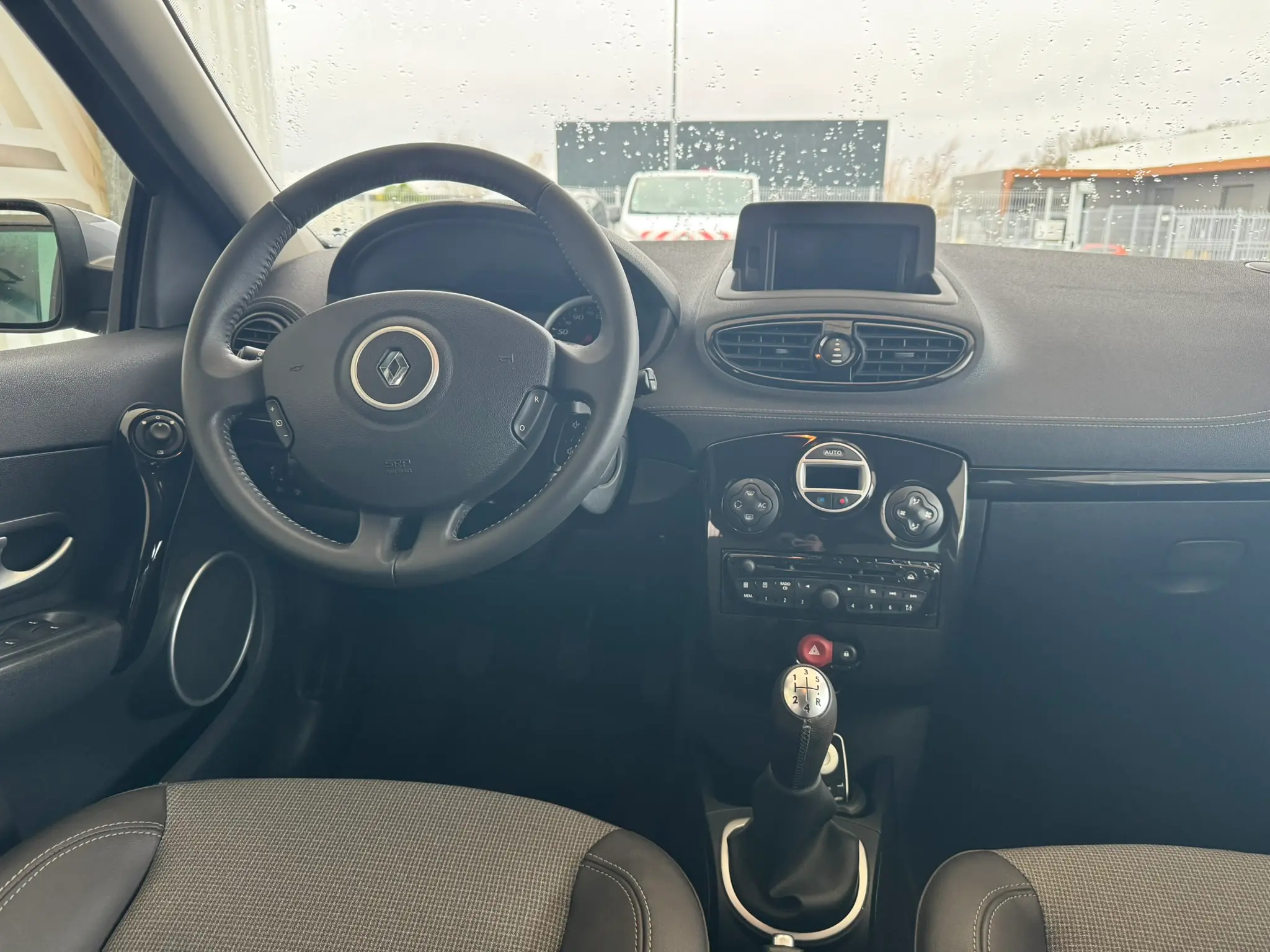 renault_clio_3_occasion_77_15