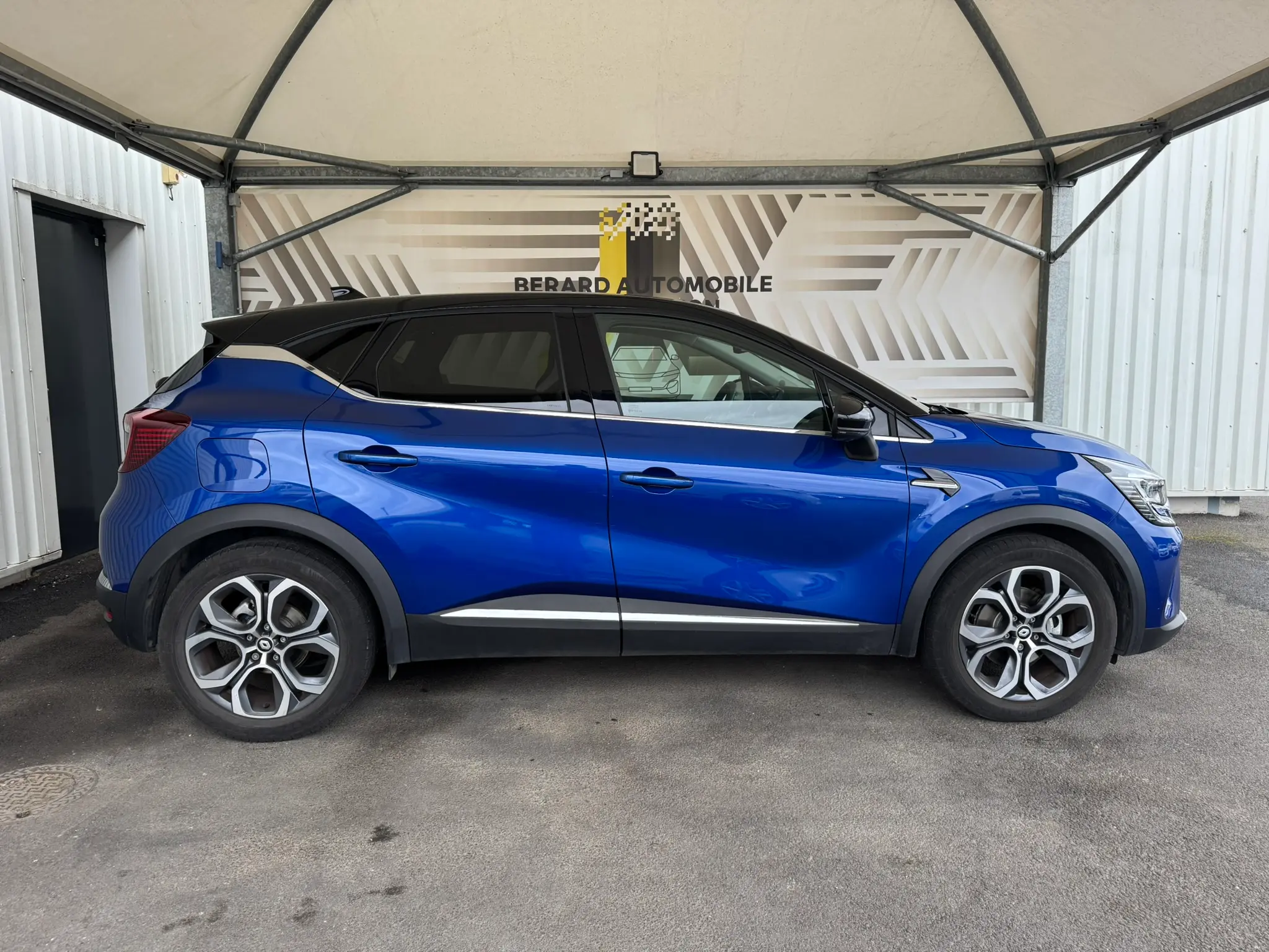 Côté Renault Captur E-Tech