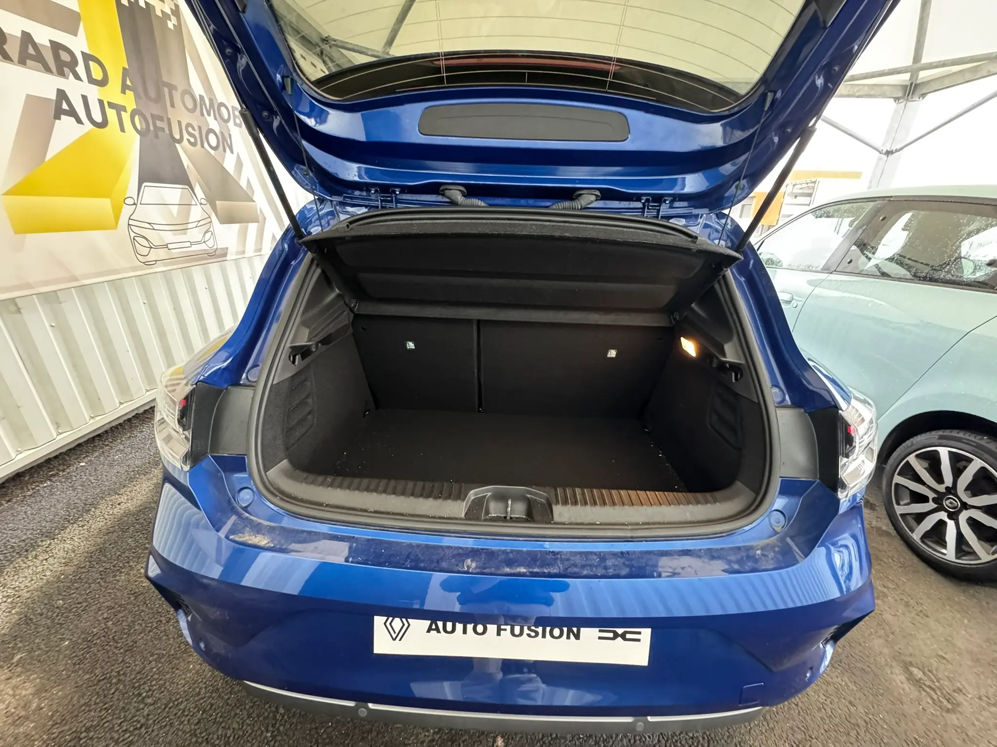 Coffre Renault Clio 5 Esprit Alpine E-Tech full hybrid