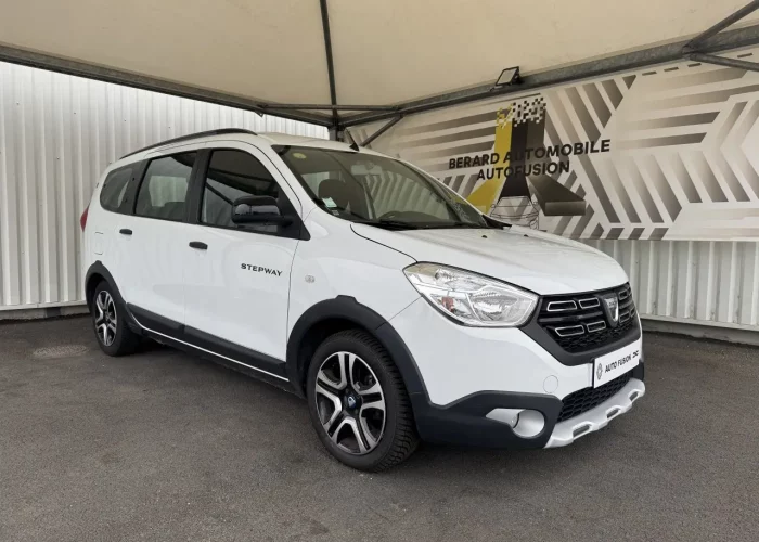 Dacia Lodgy avant droit, à vendre dans notre garage situé en Seine-et-Marne 77